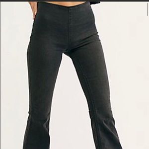 Free People Bell Bottom Jeans💗